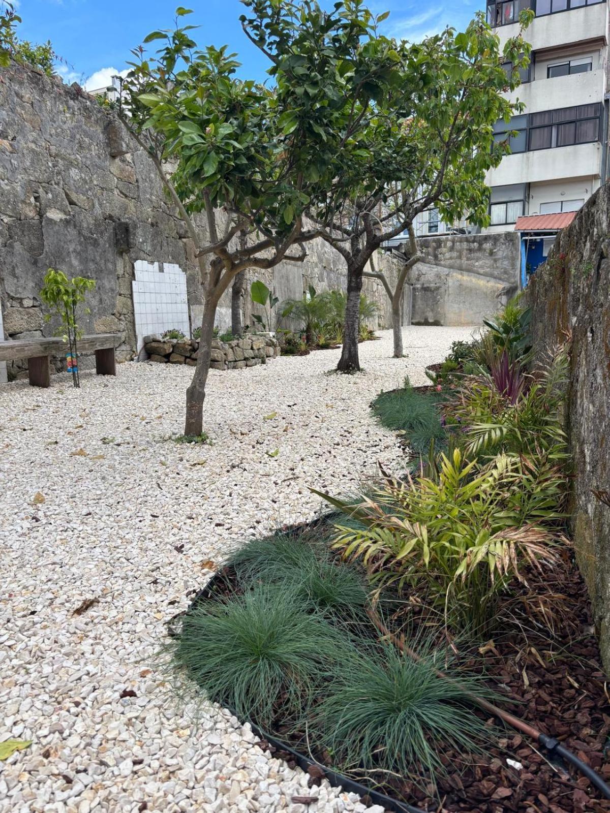 Apartment Charming 2br W Terrace & Garden